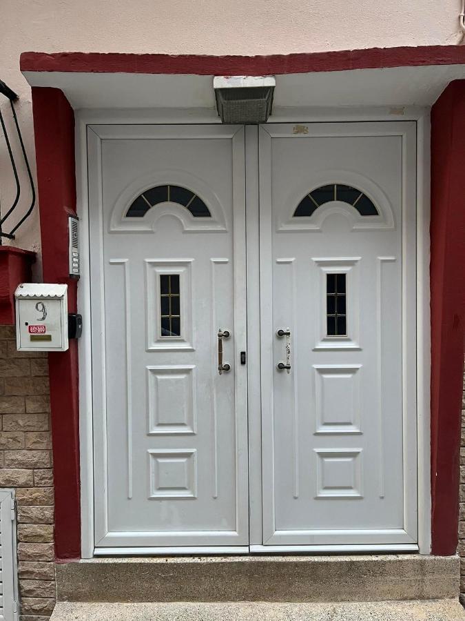 Two Bedroom In Historical Area Thessalonique
